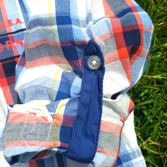 Guess Button Up Shirt - Picture 6 of 7